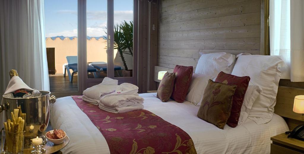 Hotel La Placa Garriguella Værelse billede