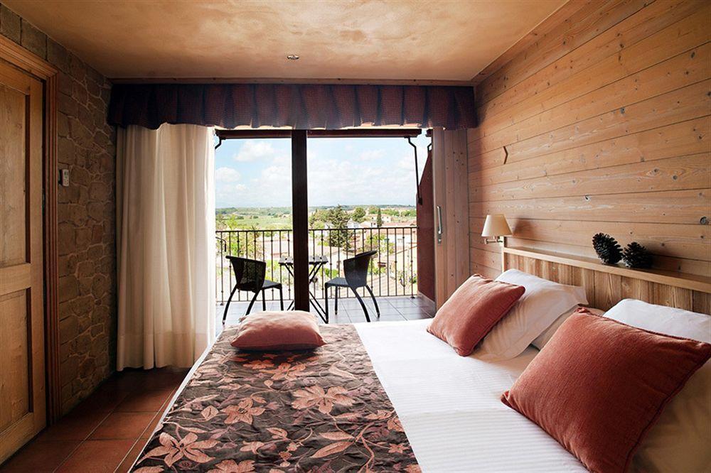 Hotel La Placa Garriguella Eksteriør billede