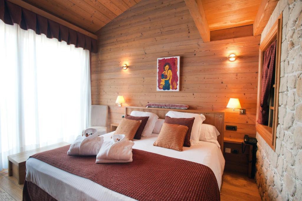 Hotel La Placa Garriguella Eksteriør billede