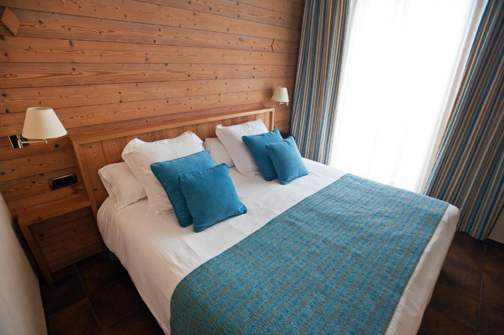 Hotel La Placa Garriguella Værelse billede